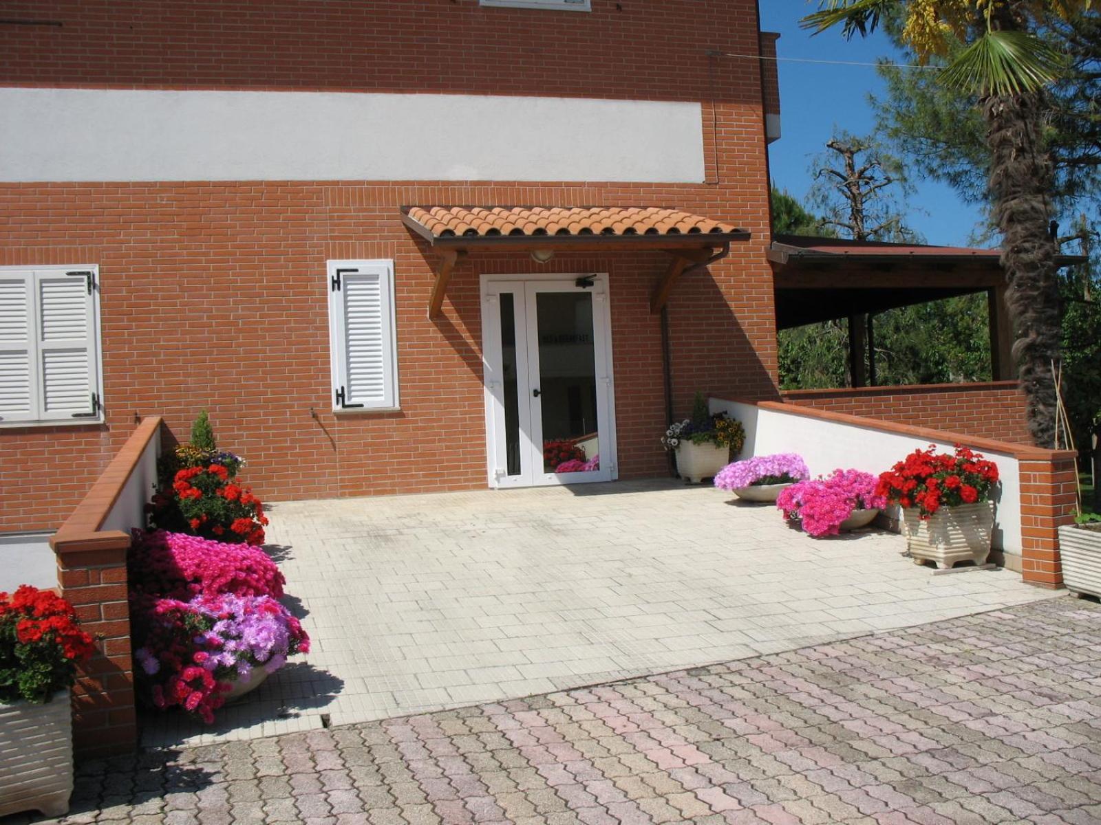 Bed & Breakfast Bompadre Civitanova Marche Buitenkant foto