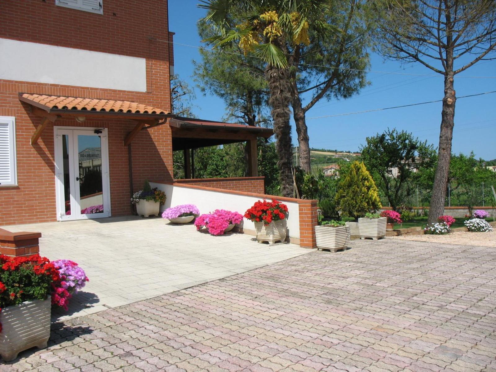 Bed & Breakfast Bompadre Civitanova Marche Buitenkant foto